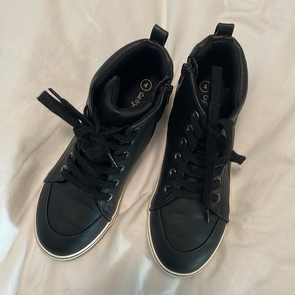 Cat & Jack Black High Tops - kid’s size 4, women’s size 6 - Picture 2 of 4